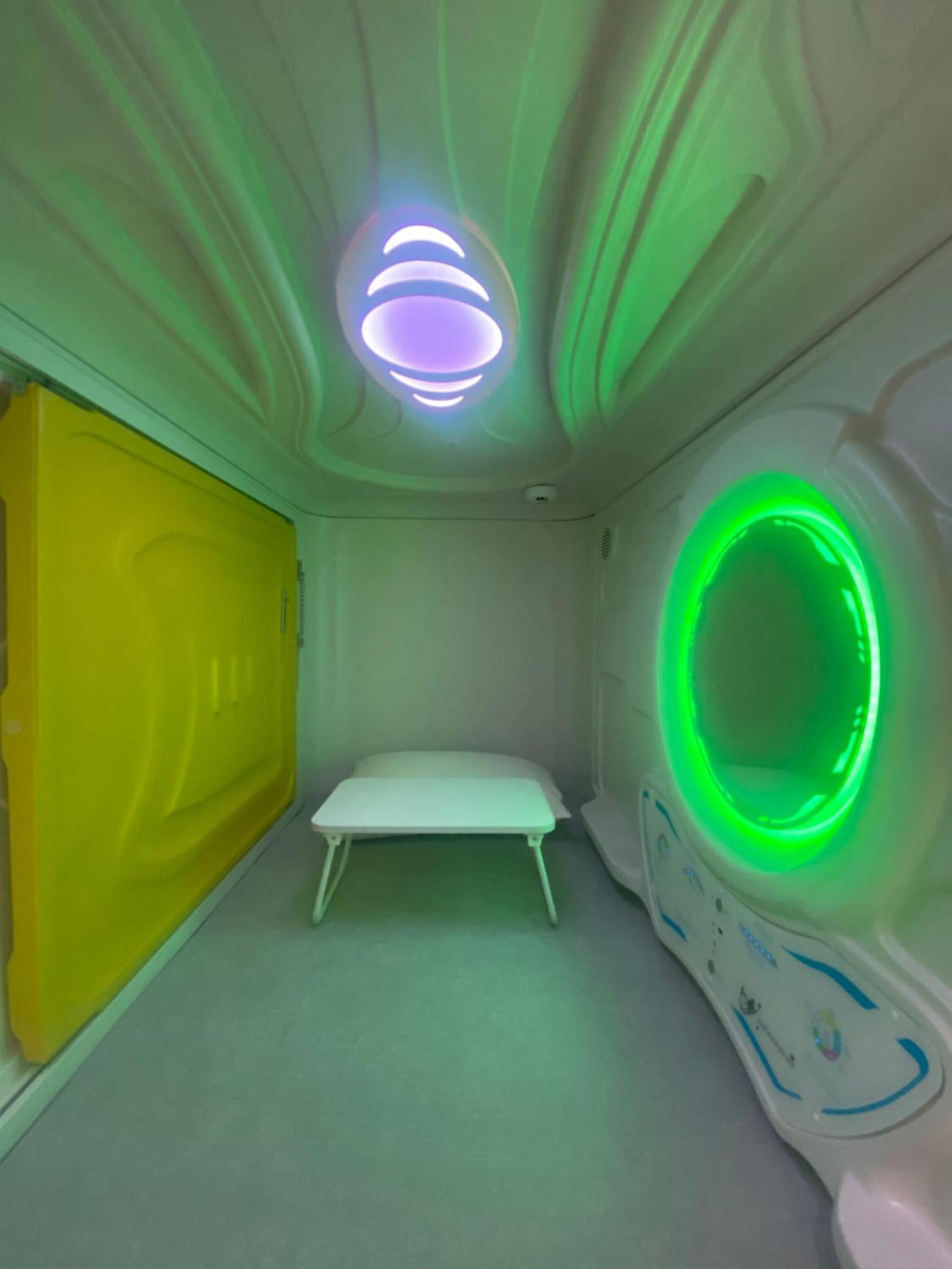 Mermaid Space Capsule Hostel Palermo Exterior photo